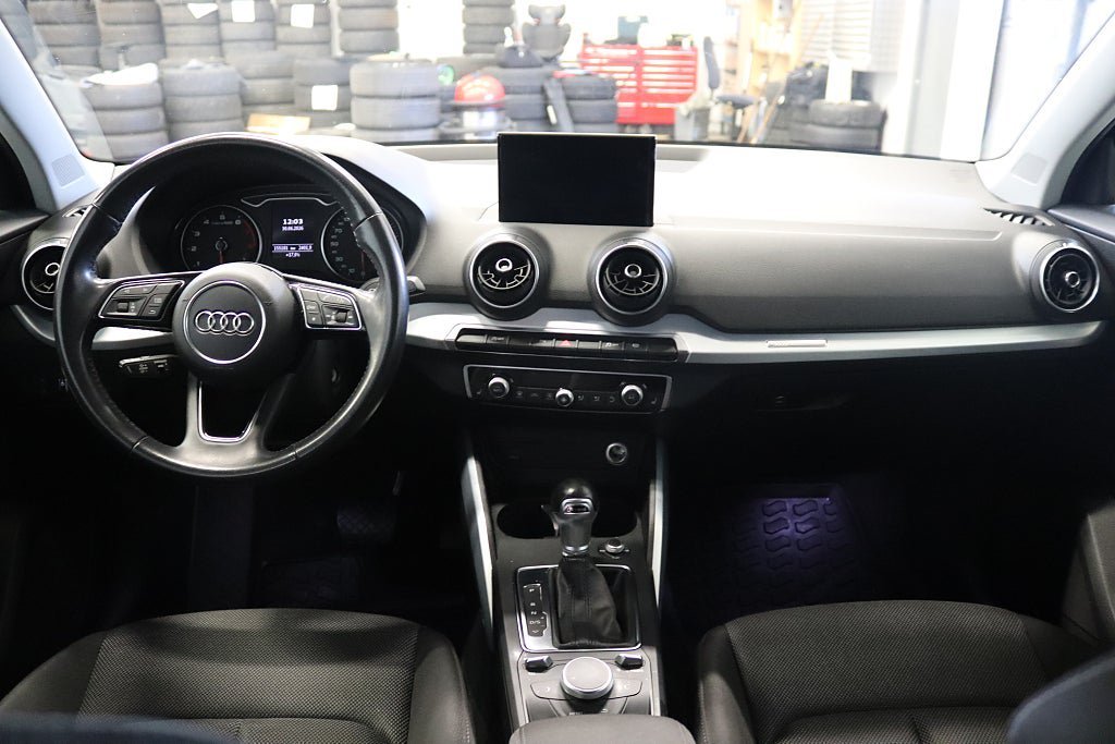 Vehicle Image 8
