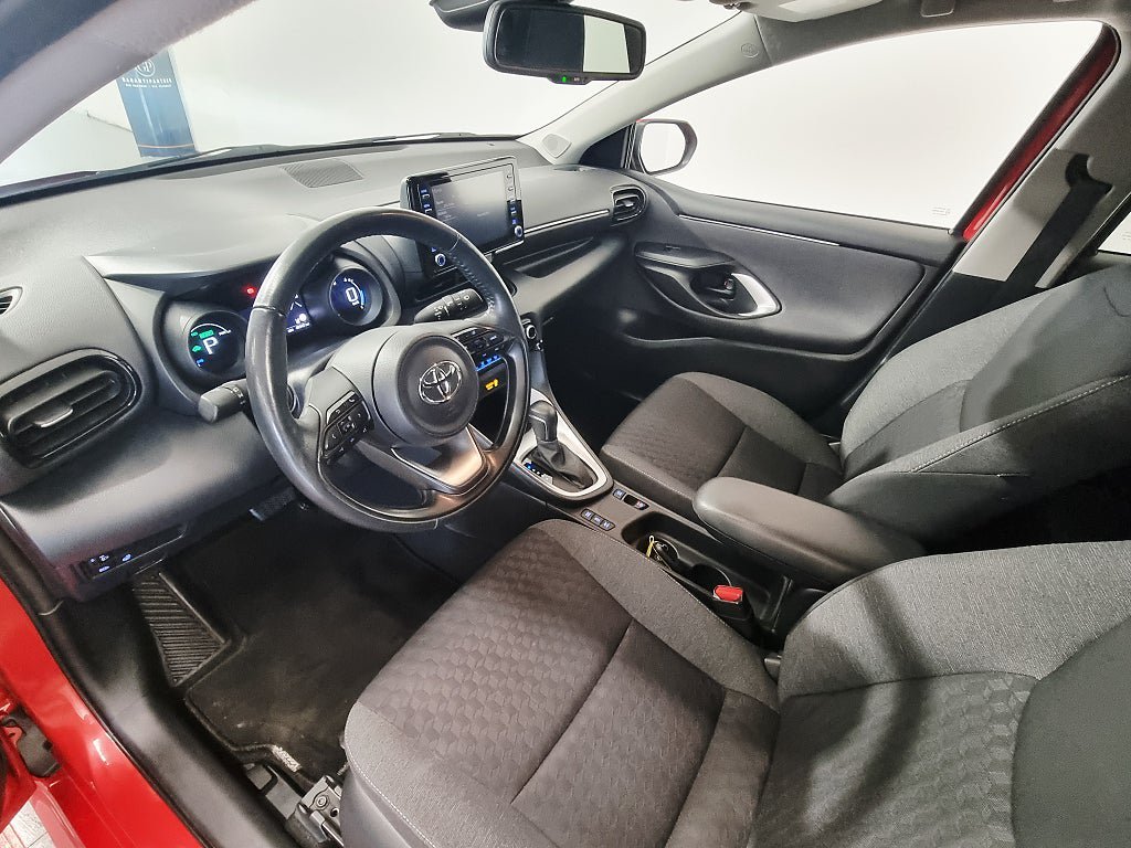 Vehicle Image 6