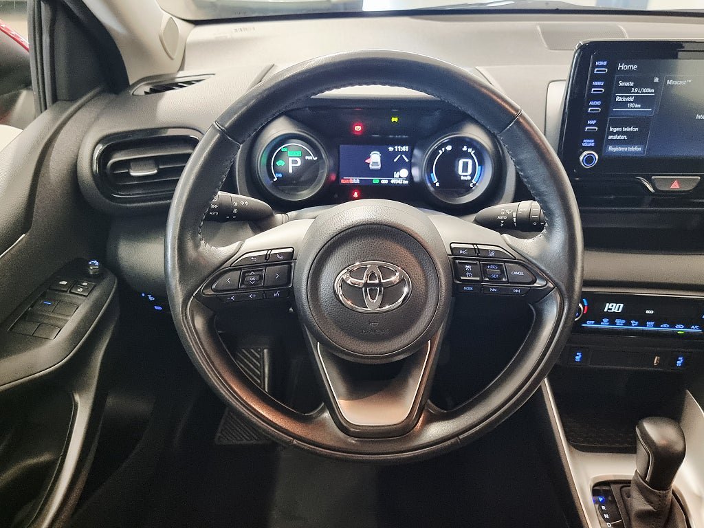 Vehicle Image 9