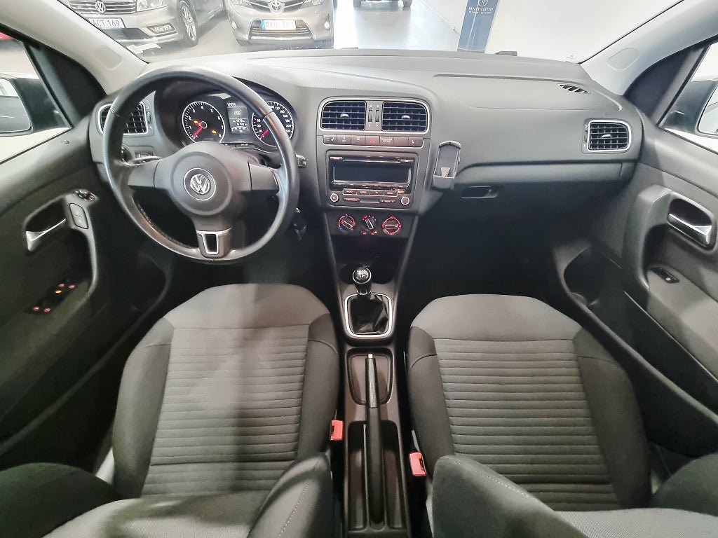 Vehicle Image 11