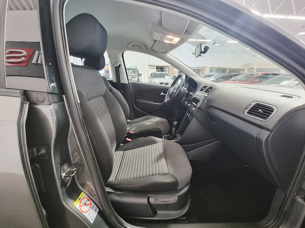 Vehicle Image 14