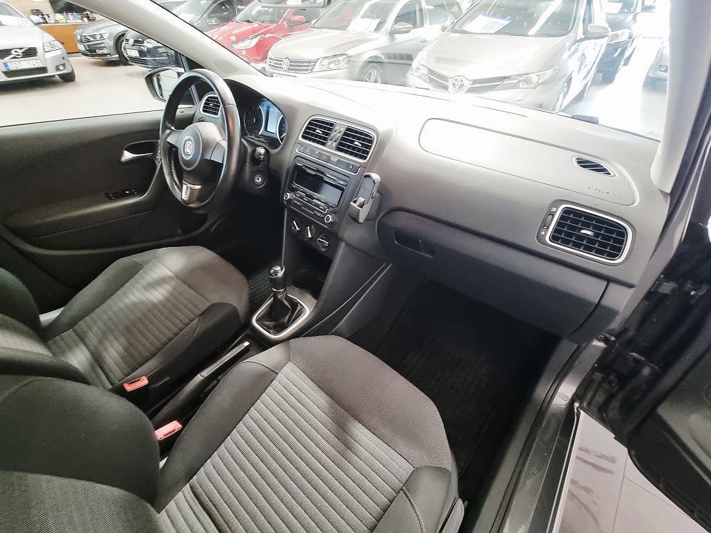 Vehicle Image 15