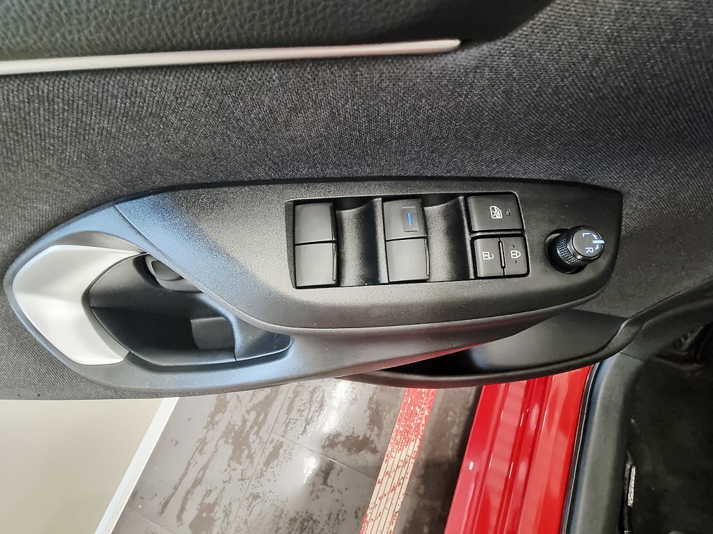 Vehicle Image 15