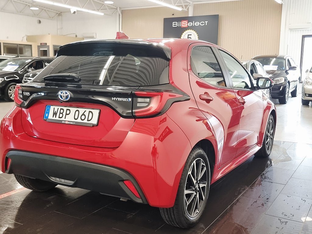 Vehicle Image 18