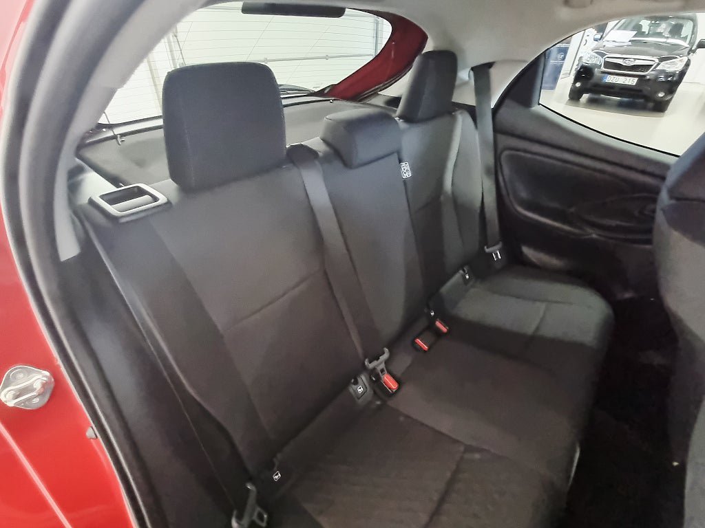 Vehicle Image 23