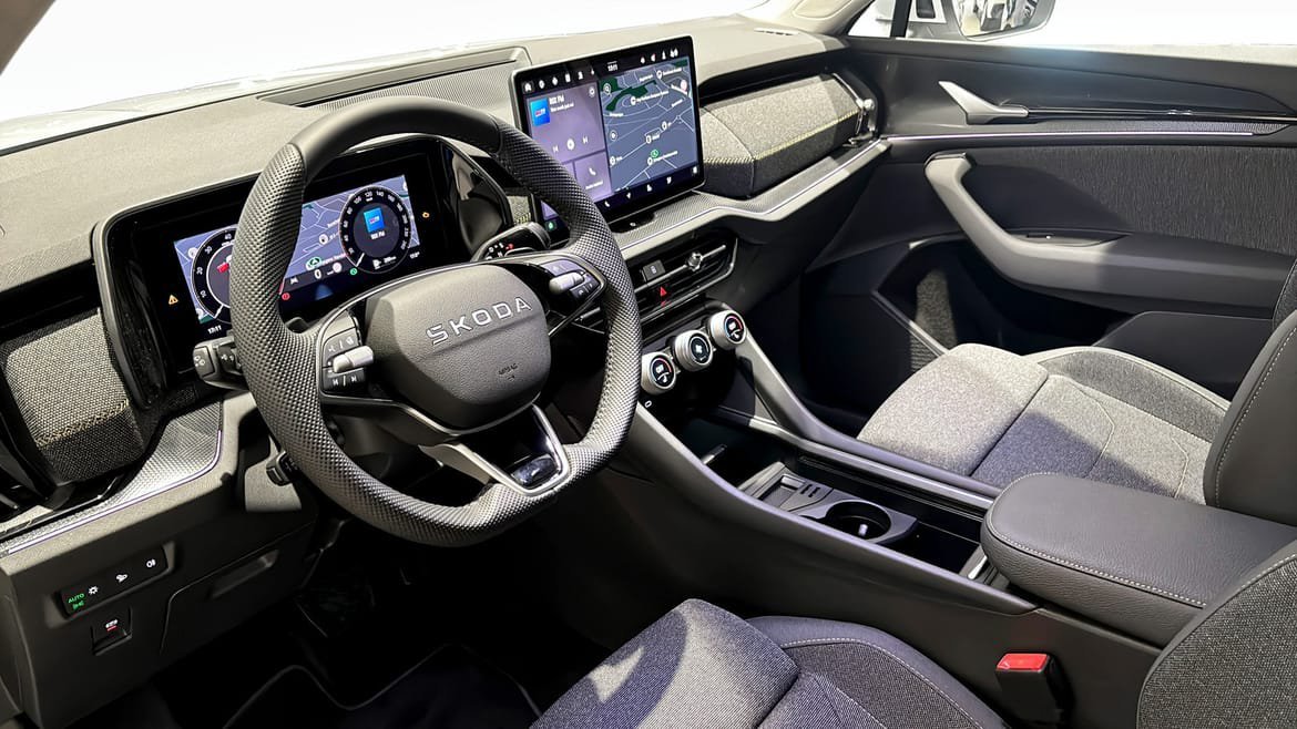 Vehicle Image 7