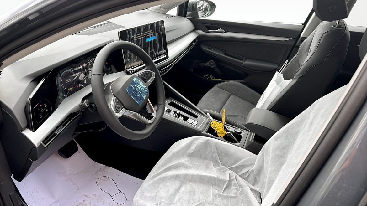 Vehicle Image 7