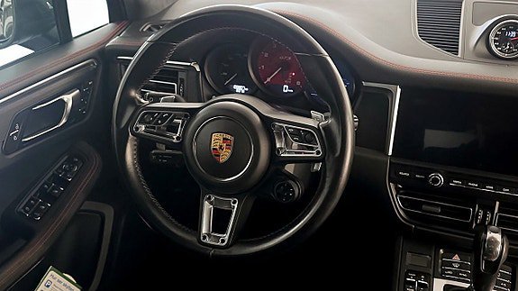 Vehicle Image 24