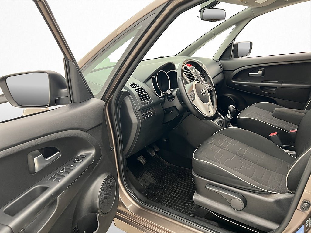 Vehicle Image 10