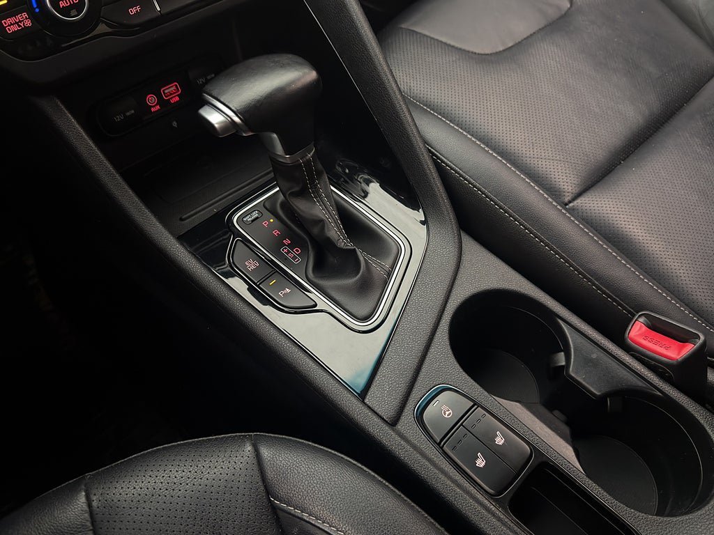 Vehicle Image 25