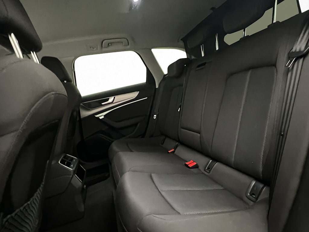 Vehicle Image 28