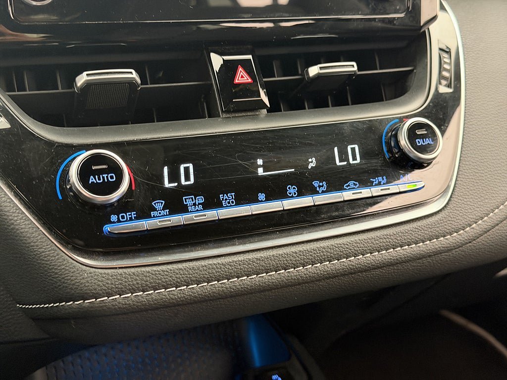Vehicle Image 24