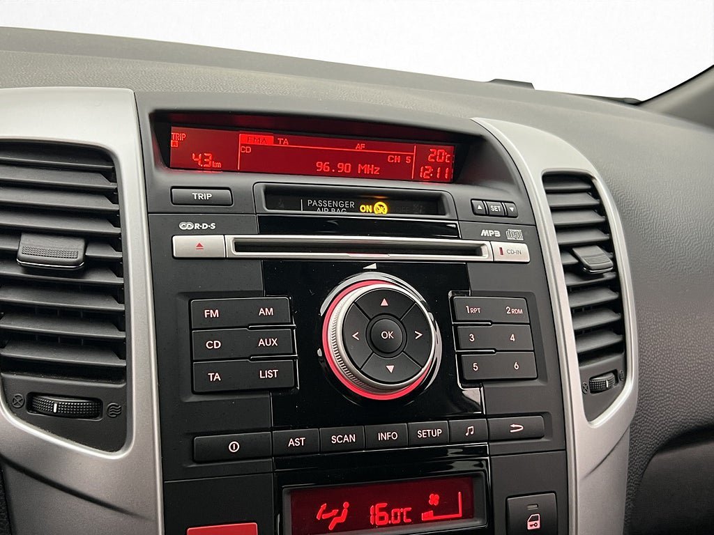 Vehicle Image 16