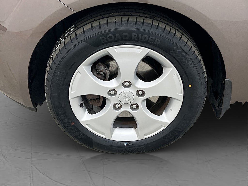 Vehicle Image 22