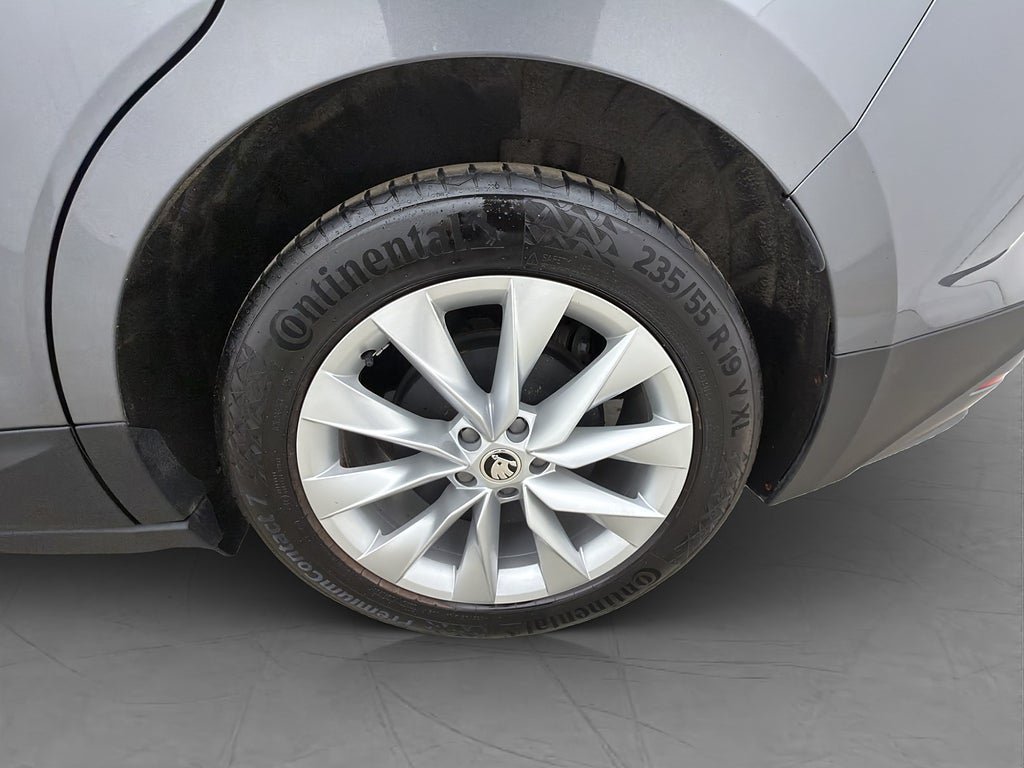 Vehicle Image 36