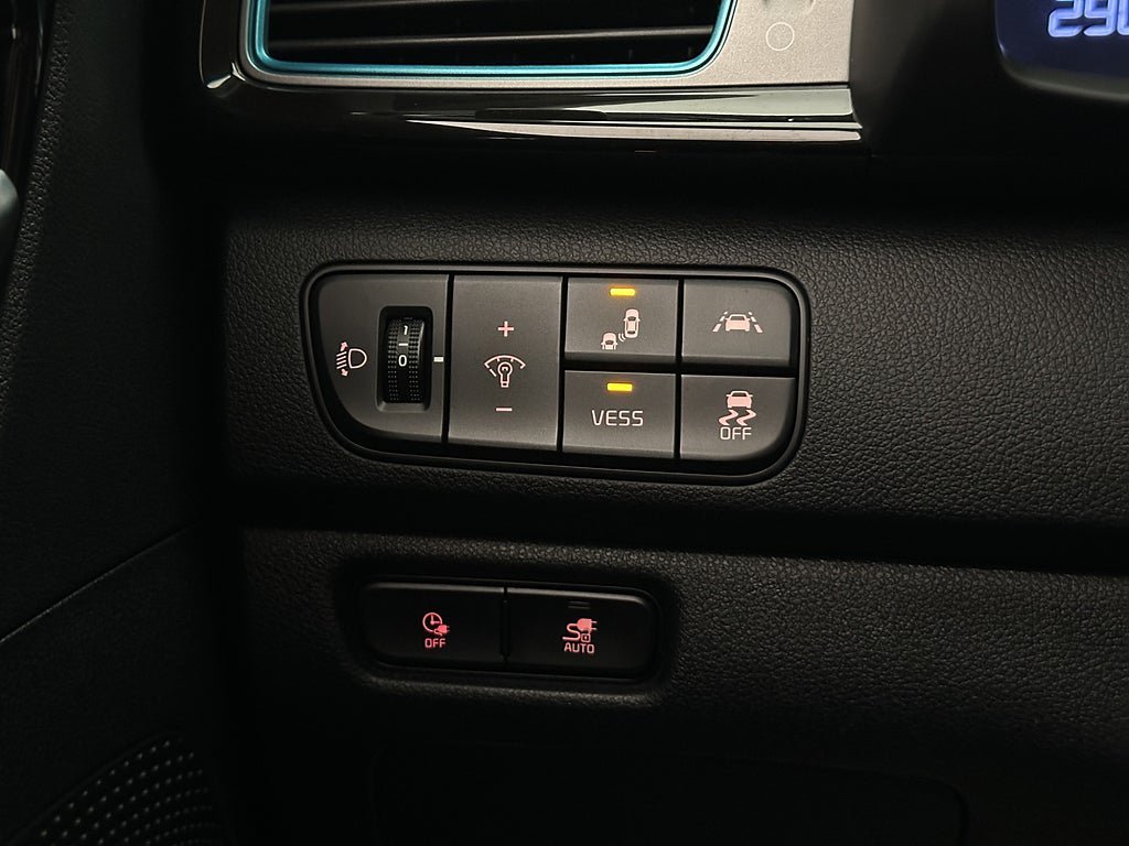 Vehicle Image 27