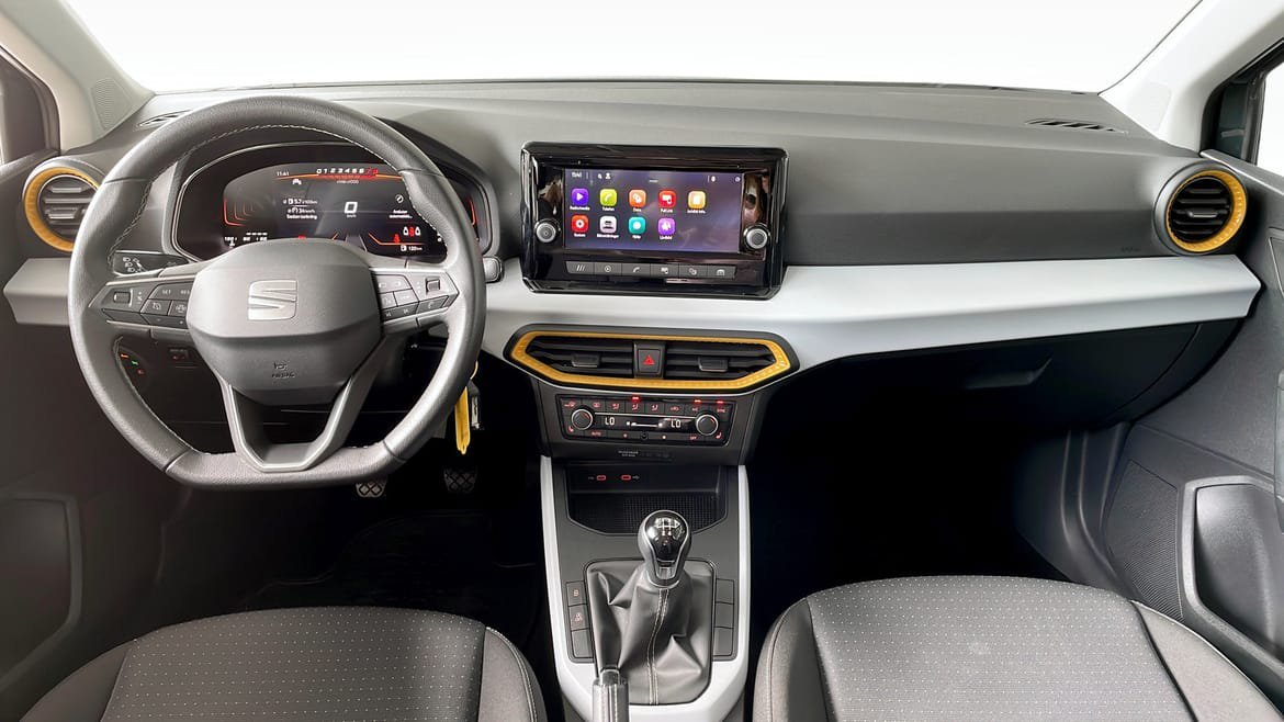 Vehicle Image 10