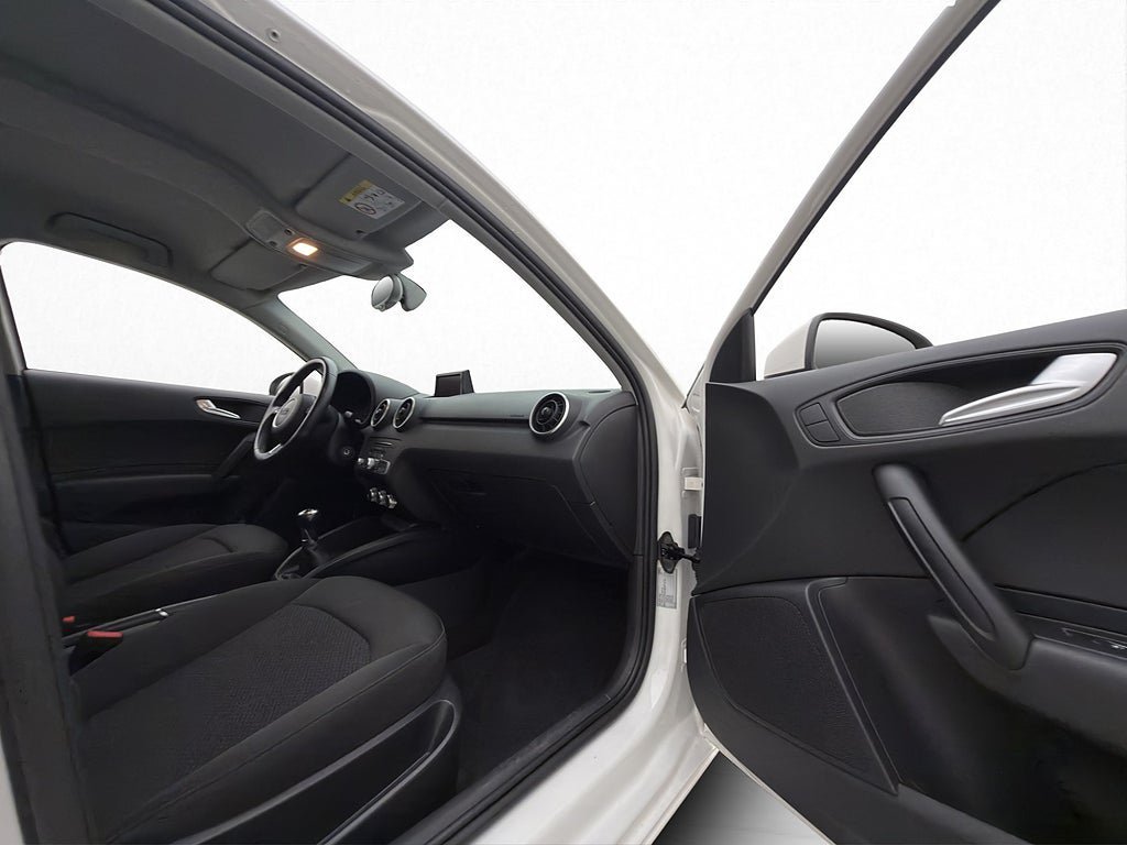 Vehicle Image 21