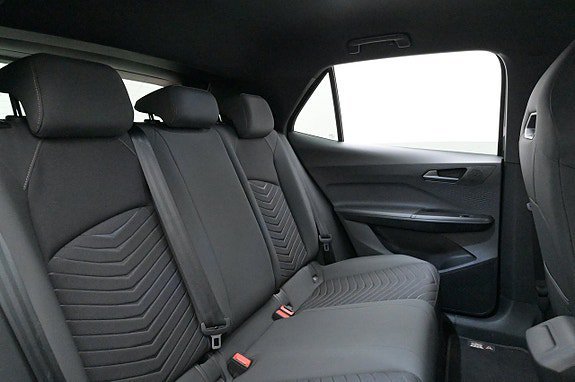 Vehicle Image 24