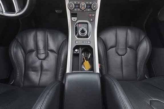 Vehicle Image 16