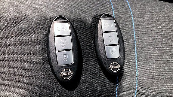 Vehicle Image 25