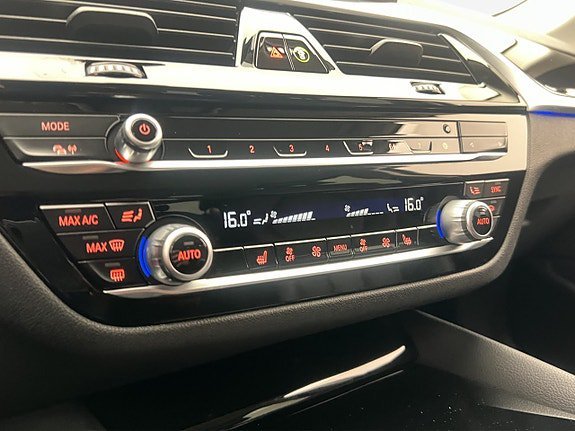 Vehicle Image 27