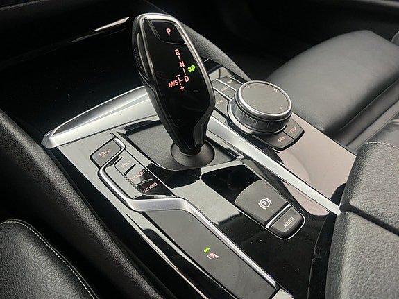 Vehicle Image 28