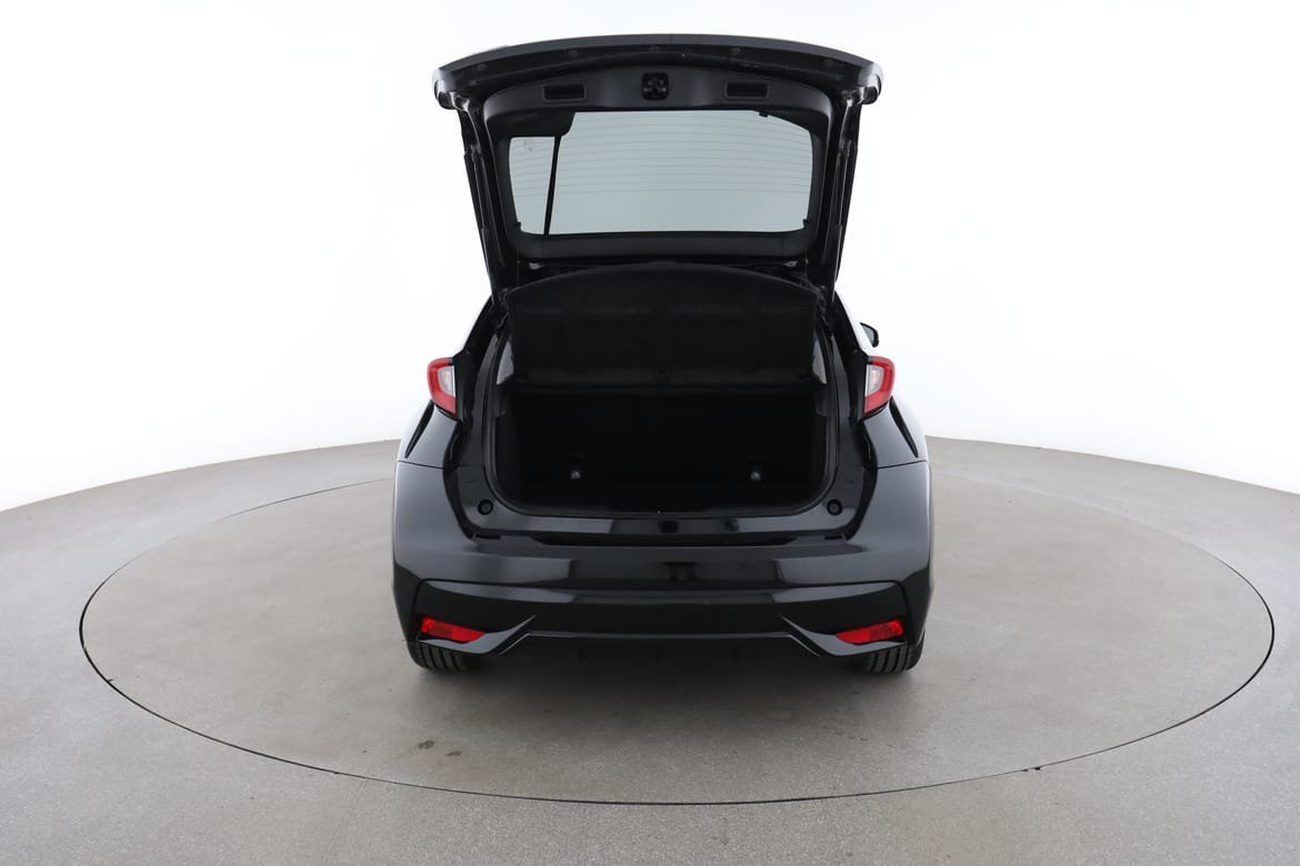 Vehicle Image 17