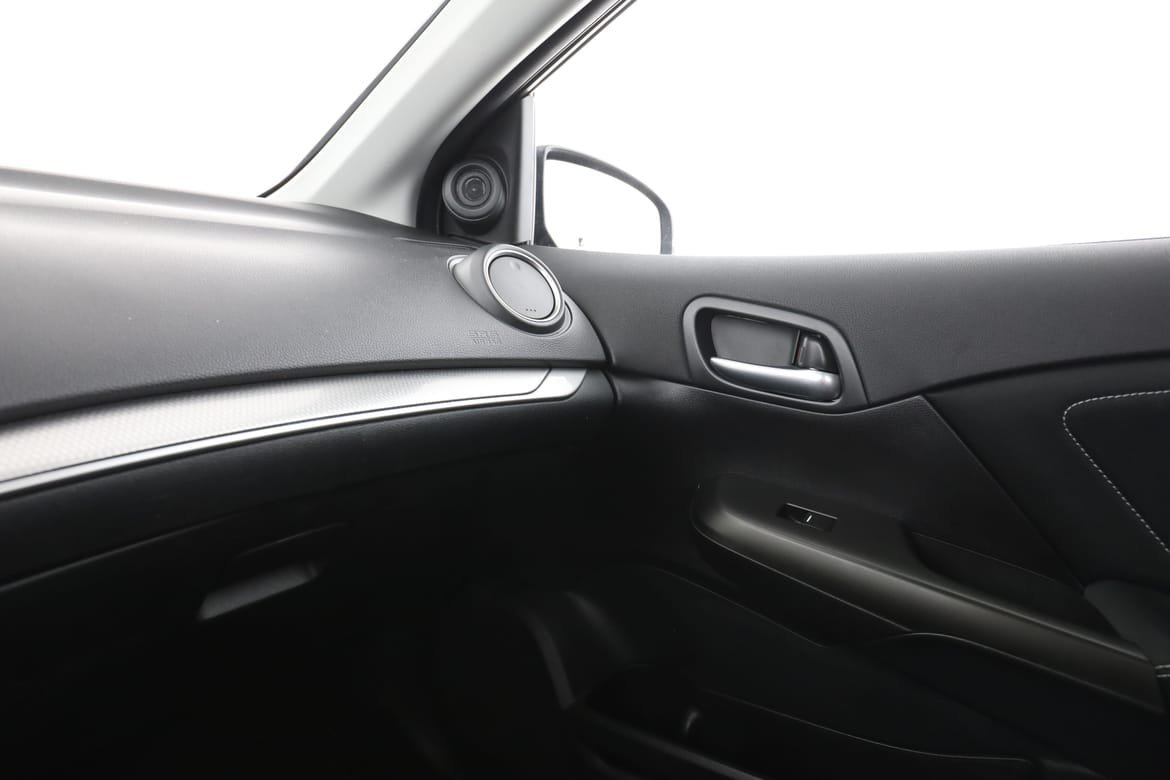 Vehicle Image 33