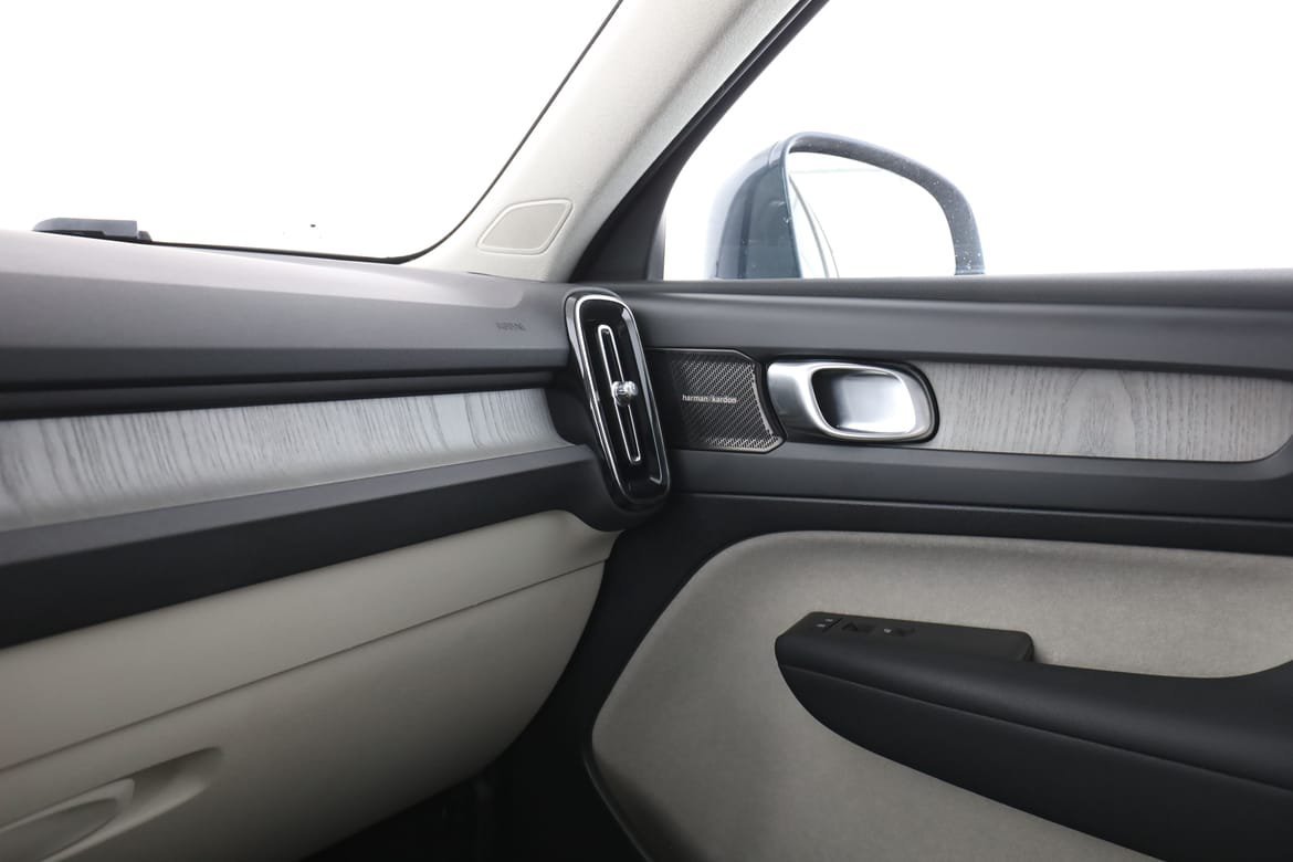 Vehicle Image 39