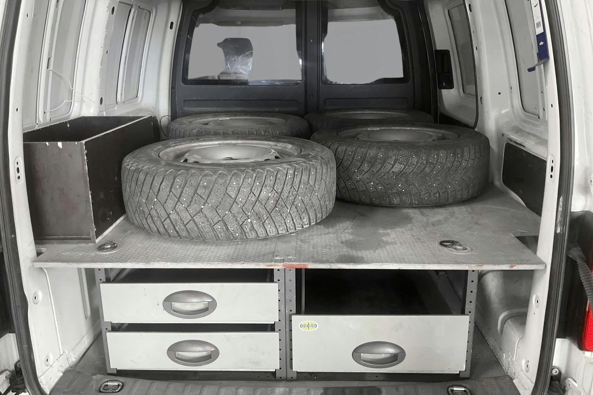 Vehicle Image 9