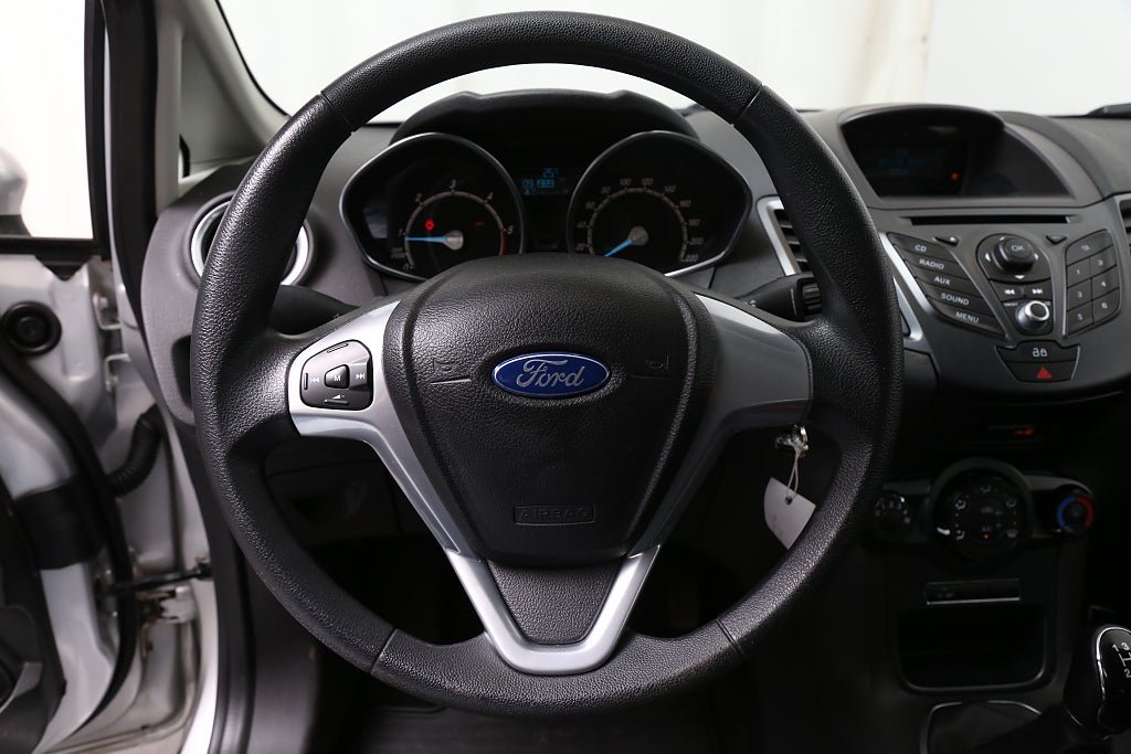 Vehicle Image 20