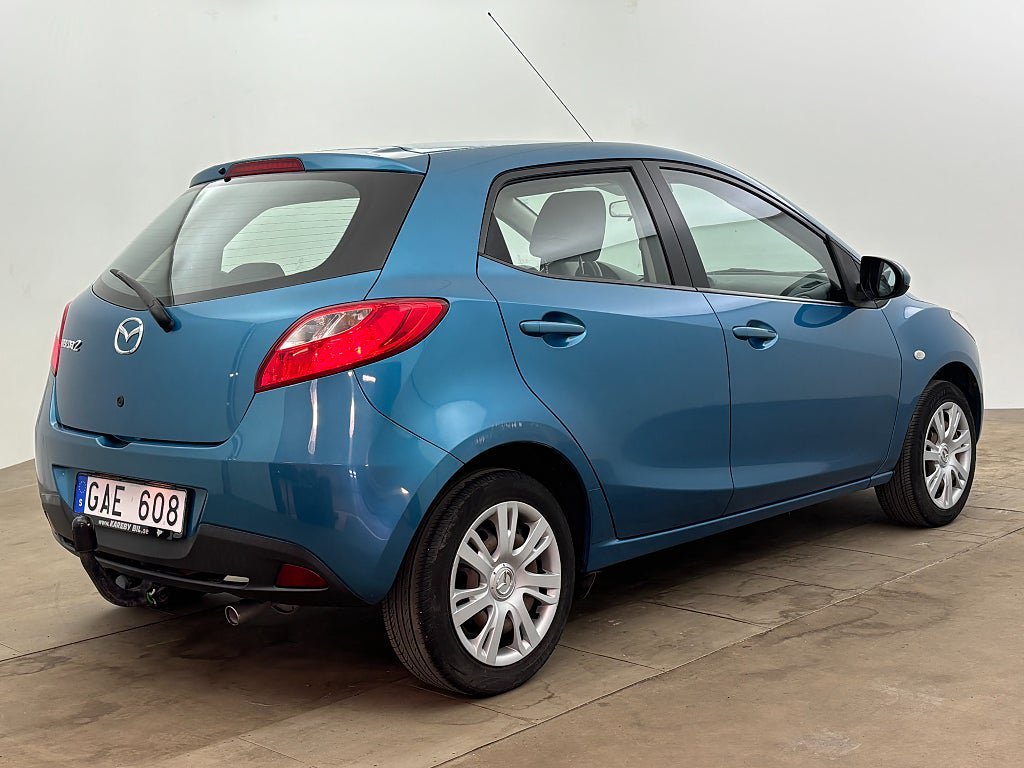 Vehicle Image 5