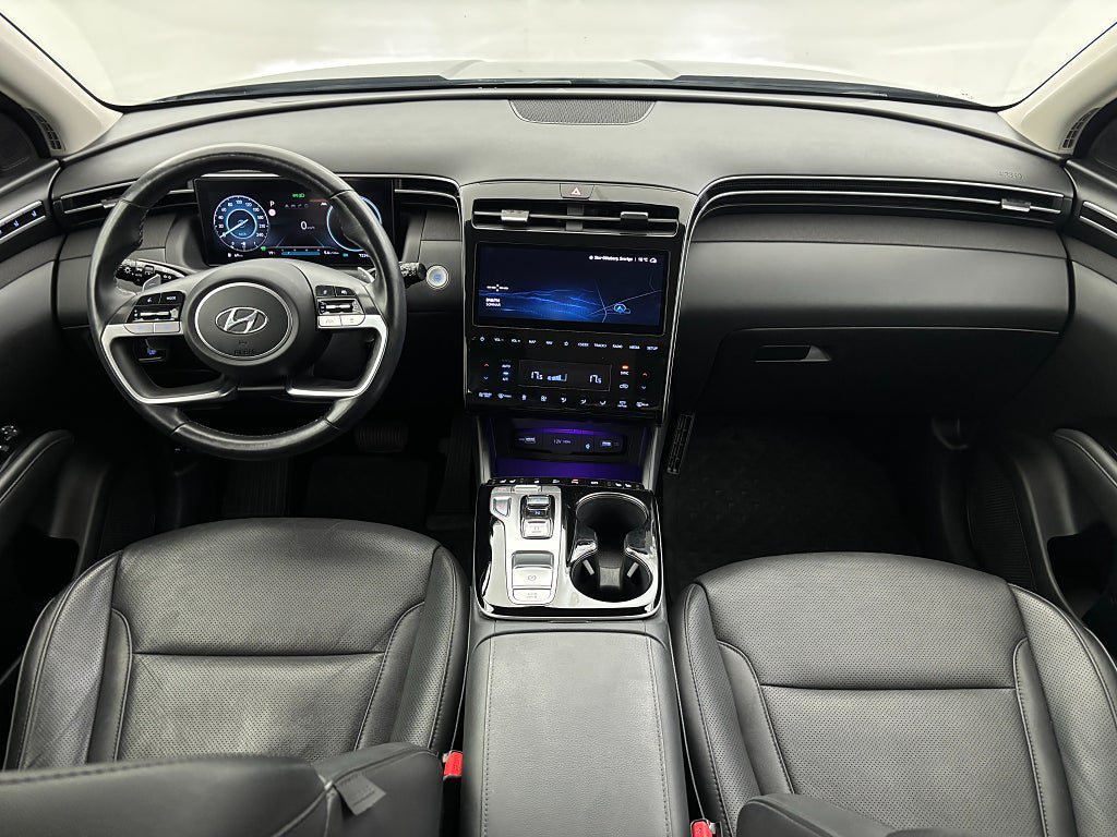 Vehicle Image 16
