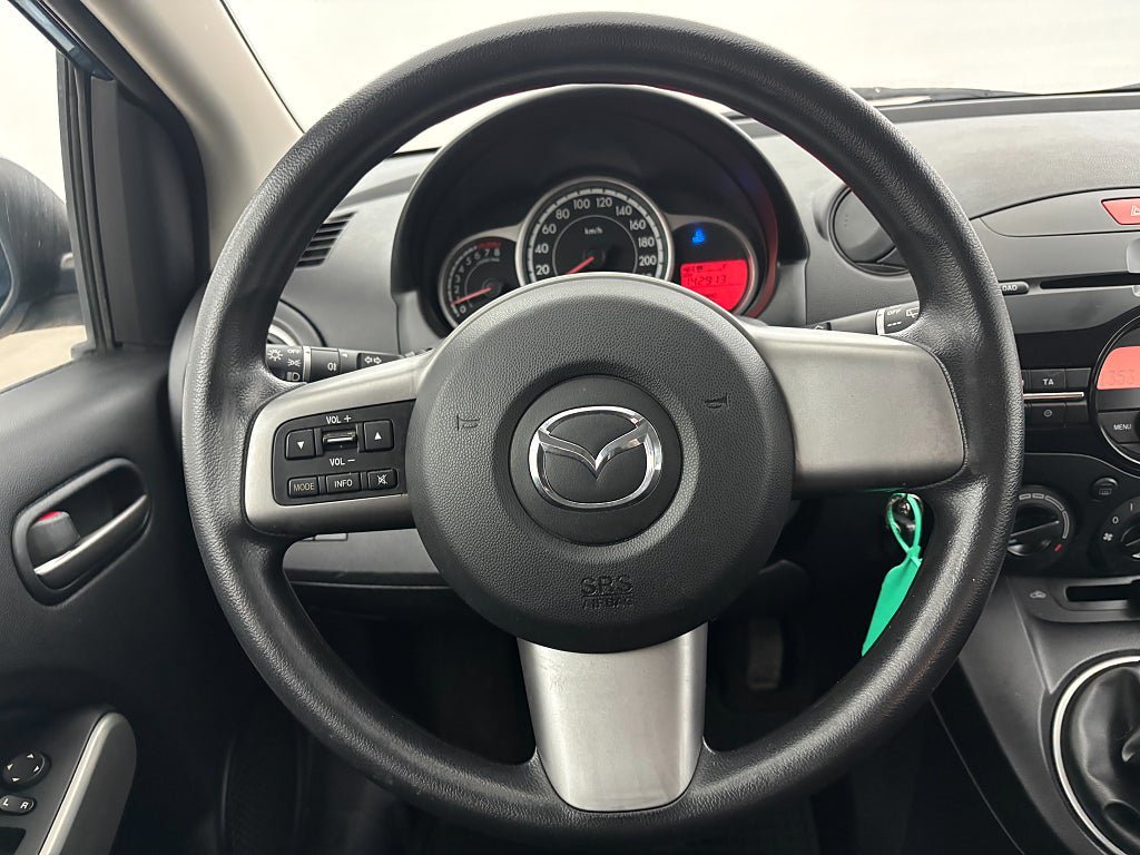 Vehicle Image 16