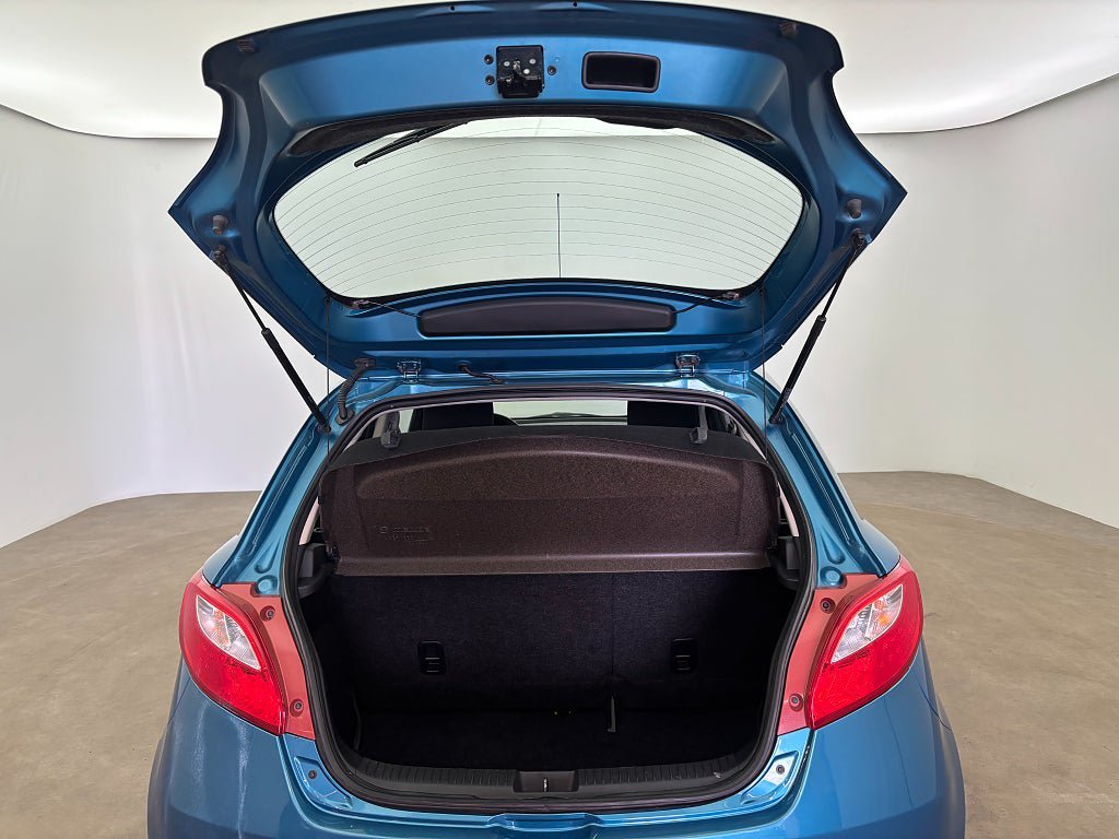 Vehicle Image 18