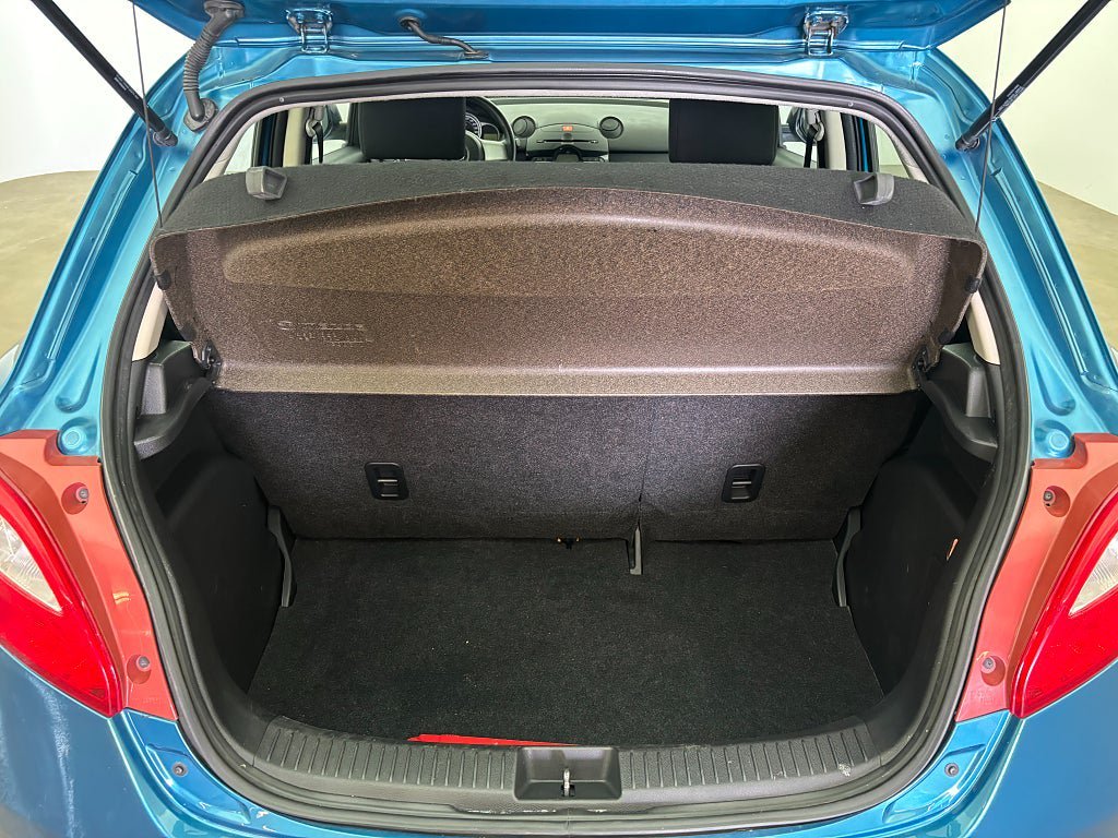 Vehicle Image 19