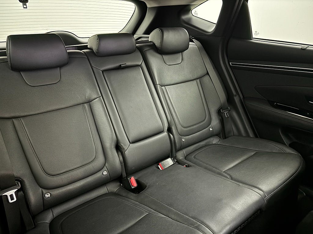 Vehicle Image 24