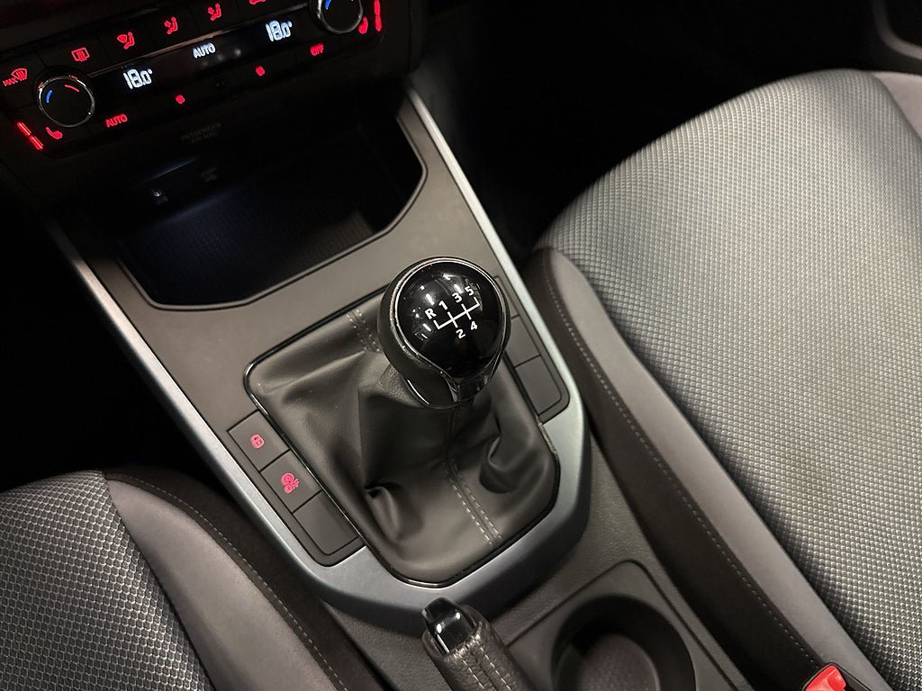 Vehicle Image 23