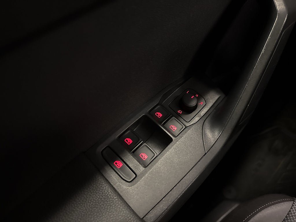 Vehicle Image 24
