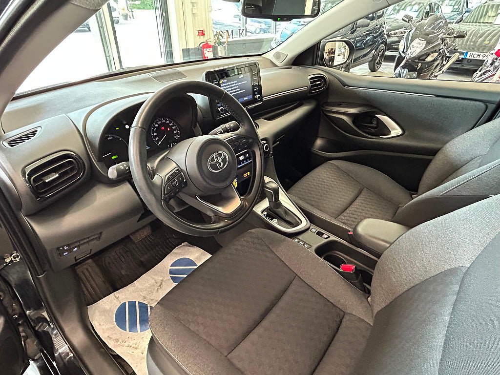 Vehicle Image 15