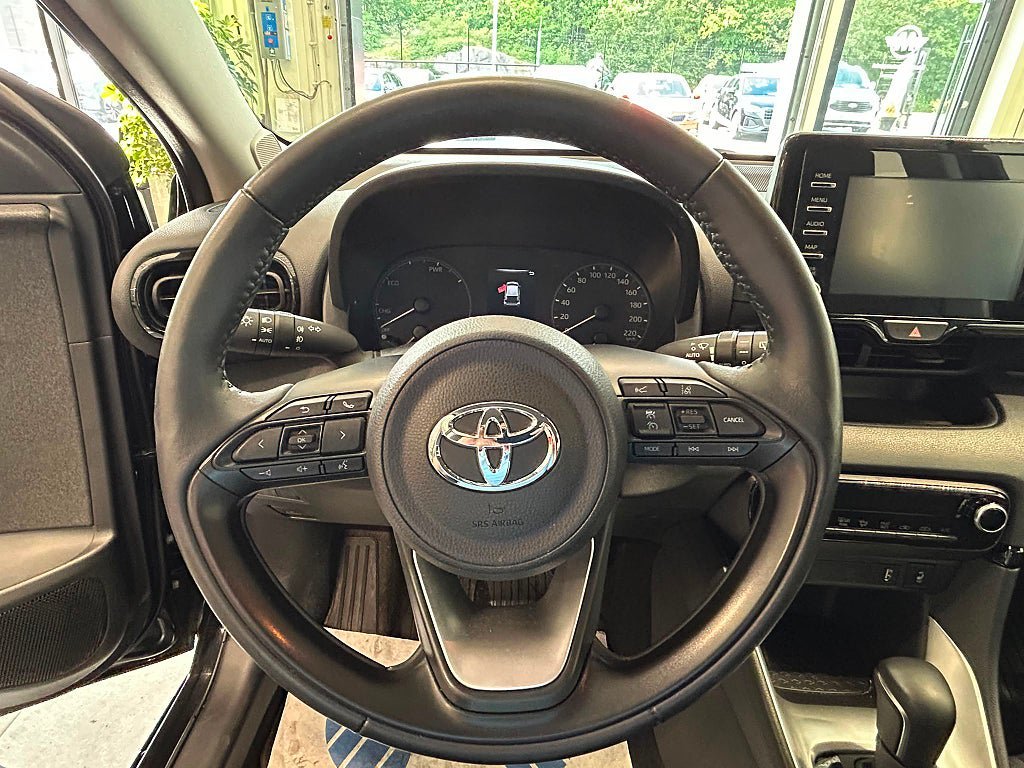 Vehicle Image 21