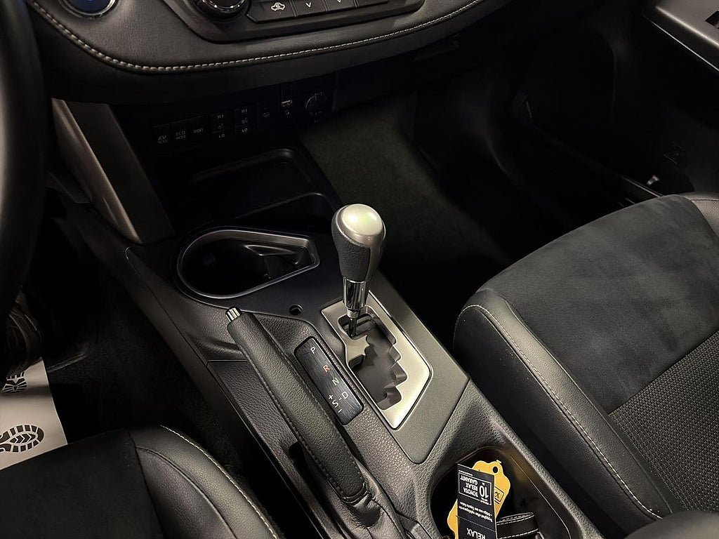 Vehicle Image 18