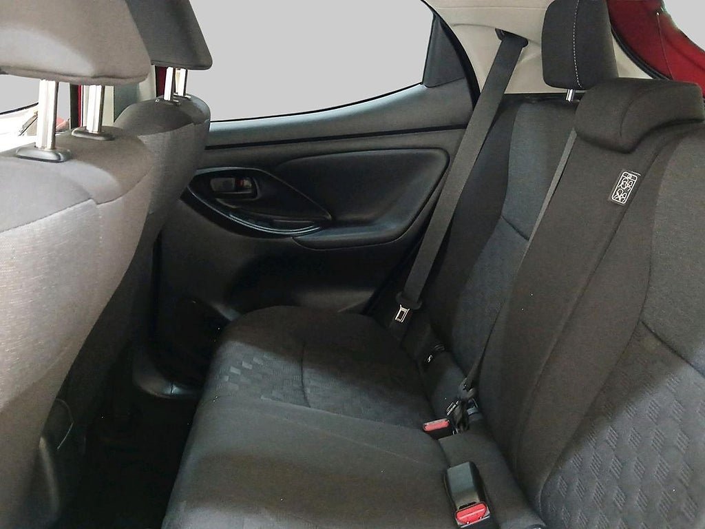 Vehicle Image 10