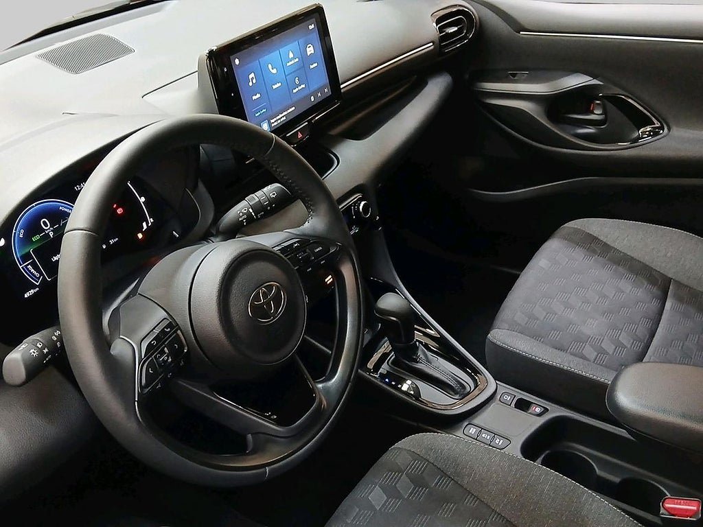 Vehicle Image 13
