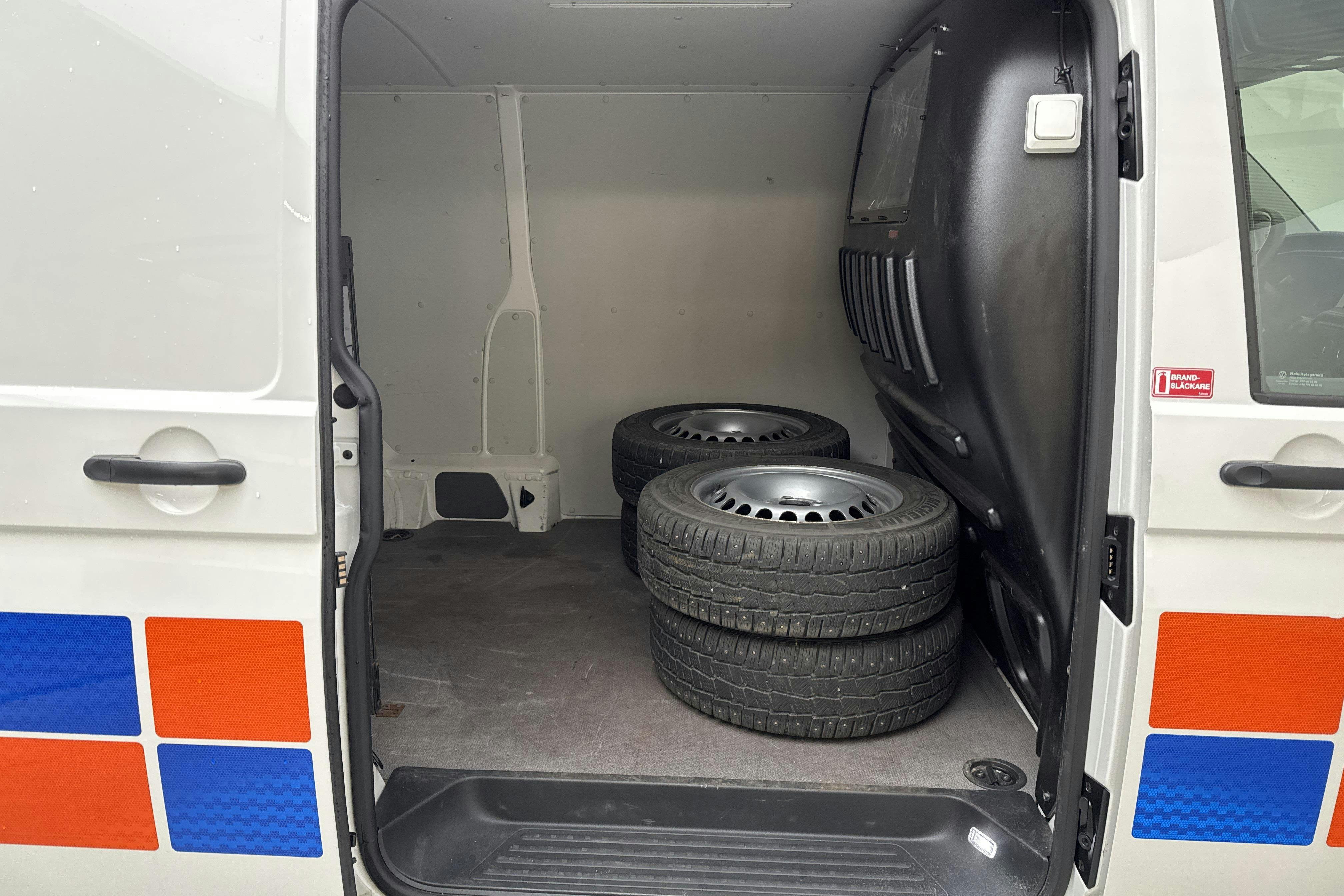 Vehicle Image 8
