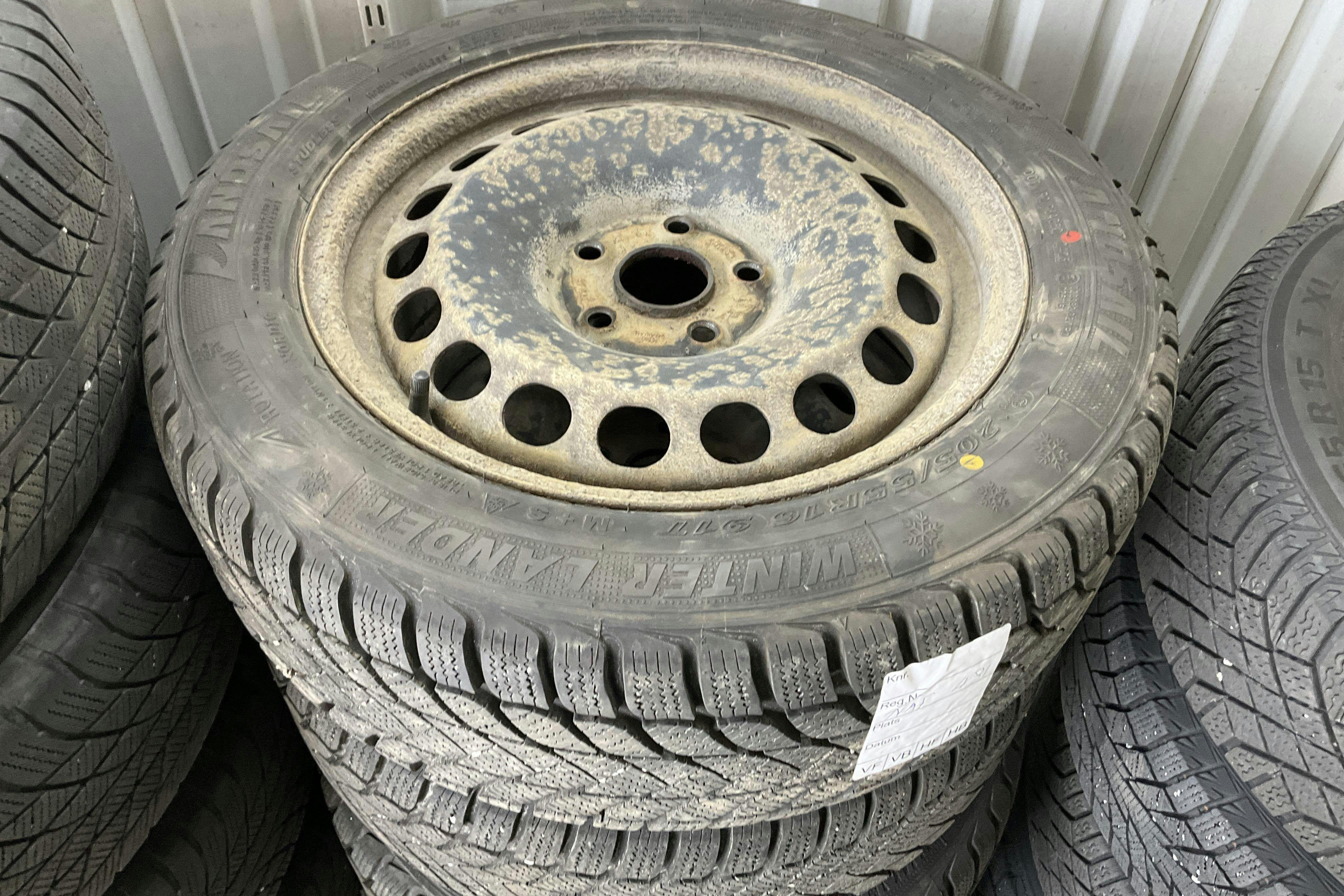 Vehicle Image 13