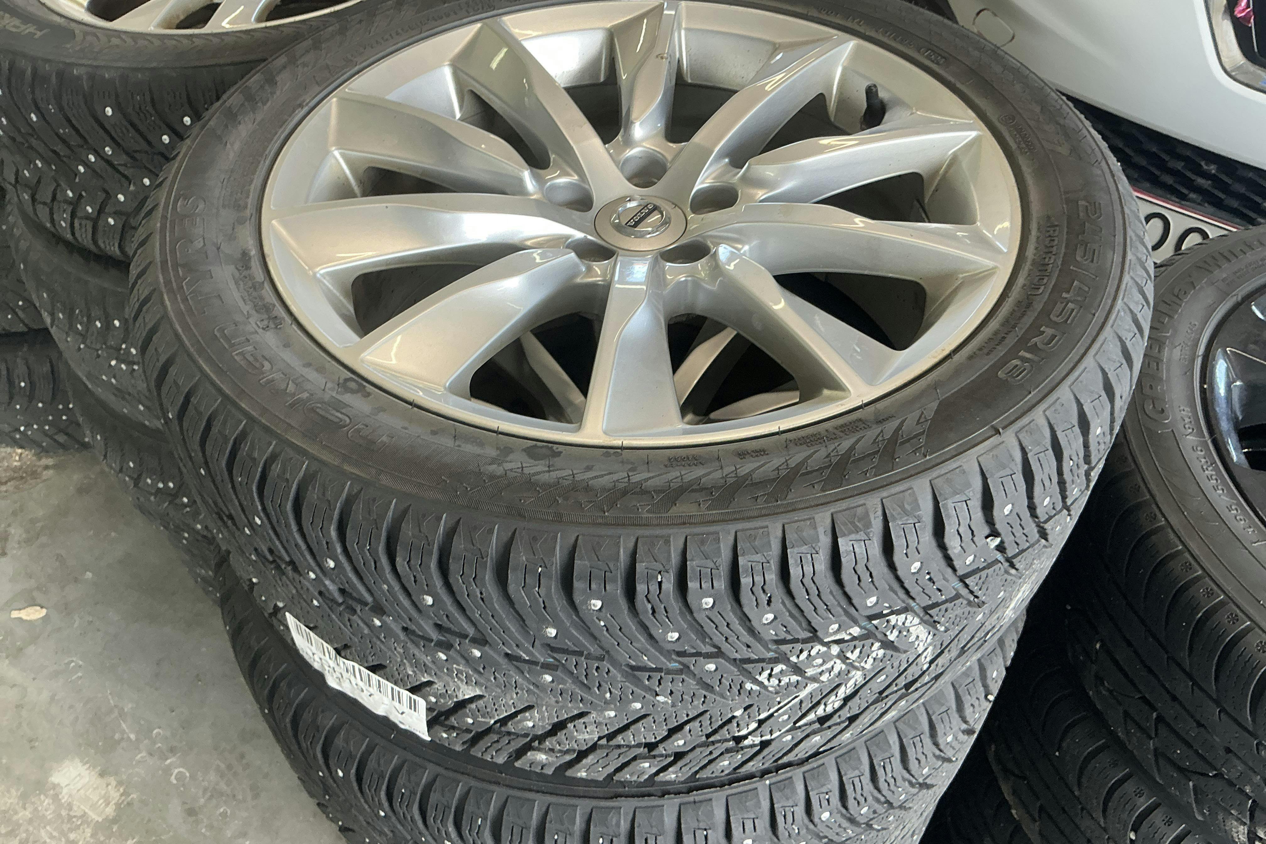 Vehicle Image 14