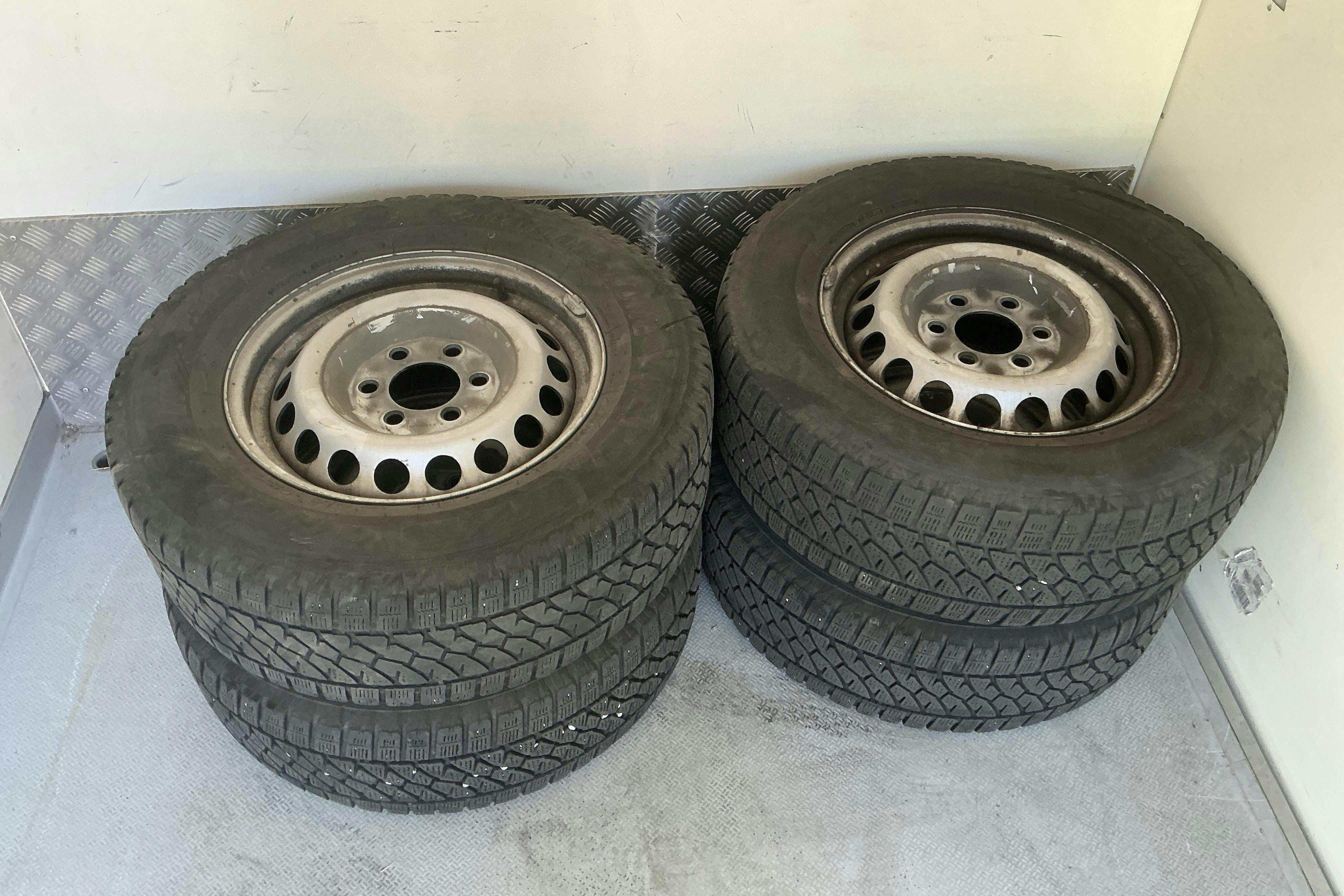 Vehicle Image 14