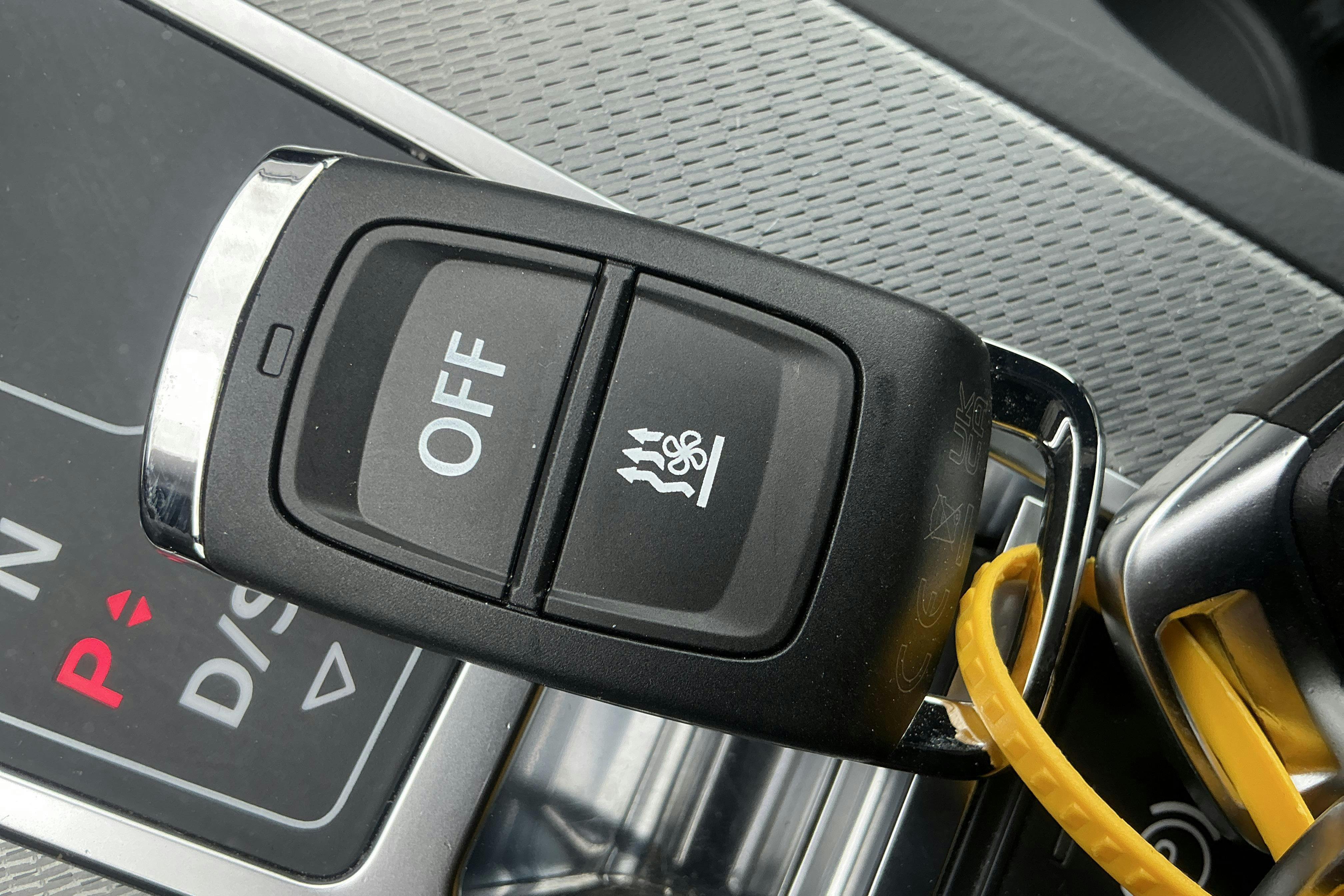 Vehicle Image 17